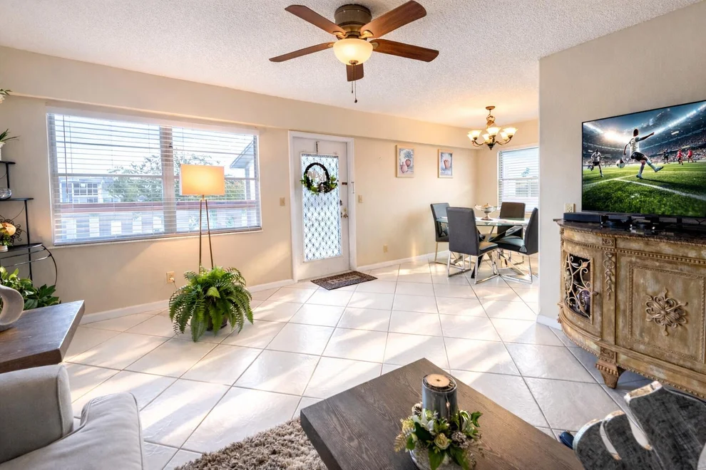 Unit for sale at 33 Preston A, Boca Raton, FL 33434