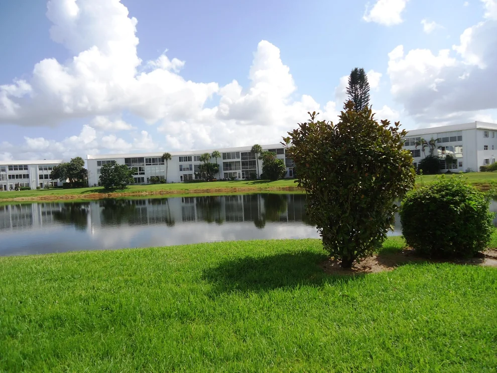 Unit for sale at 131 Wellington G, West Palm Beach, FL 33417