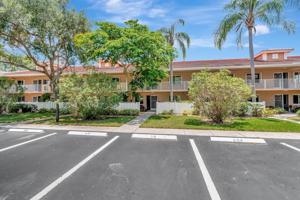 Unit for sale at 5876 Regal Glen Drive, Boynton Beach, FL 33437