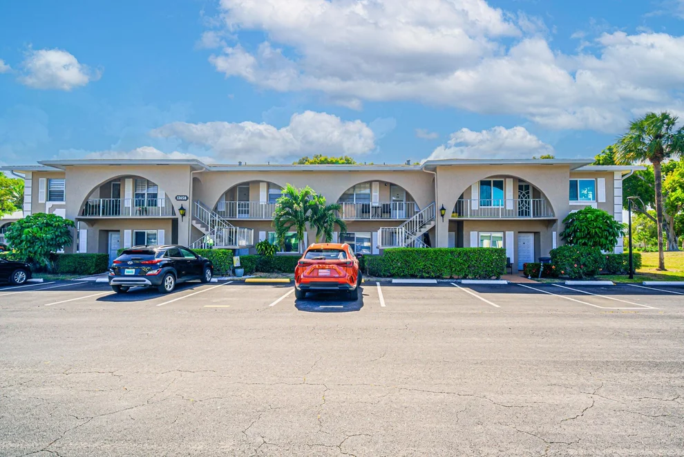 Unit for sale at 13658 Via Flora, Delray Beach, FL 33484