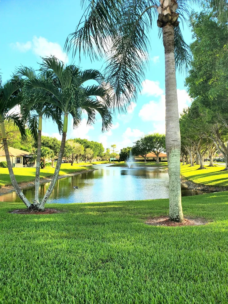 Unit for sale at 20970 E Concord Green Green E, Boca Raton, FL 33433
