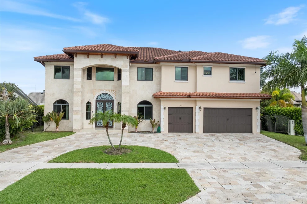 Unit for sale at 301 SANDALWOOD Lane, Boca Raton, FL 33487