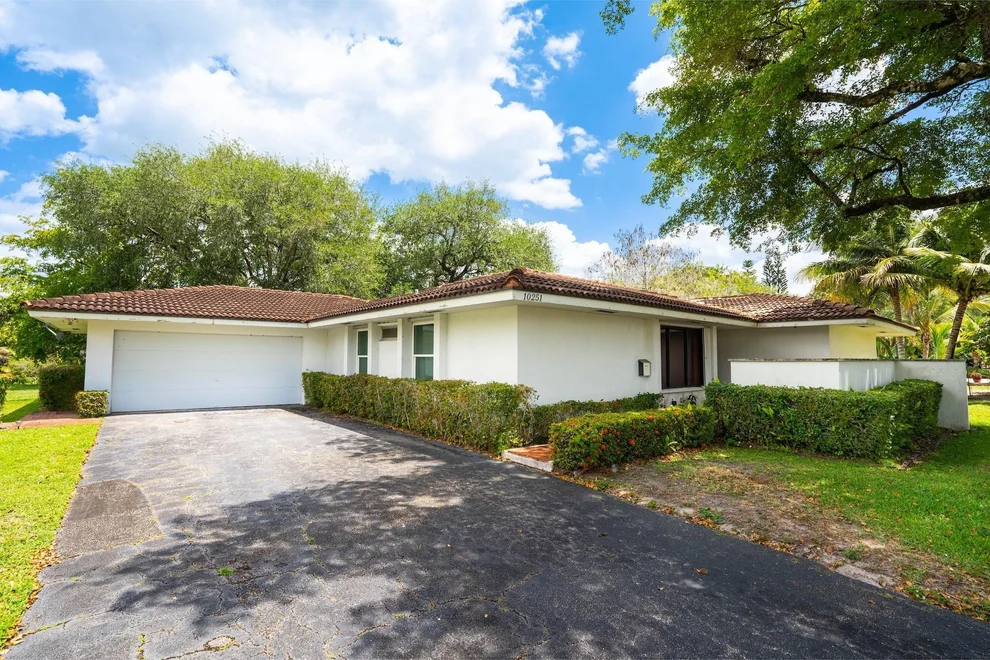 Unit for sale at 10251 NW 39th Place, Coral Springs, FL 33065