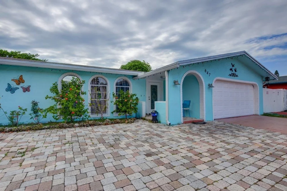 Unit for sale at 647 SW 17th Court, Boca Raton, FL 33486