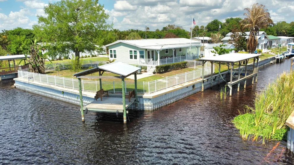 Unit for sale at 7902 SE 95th Trail, Okeechobee, FL 34974