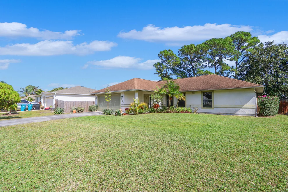 Unit for sale at 952 SW Commonwealth Road, Port St Lucie, FL 34953