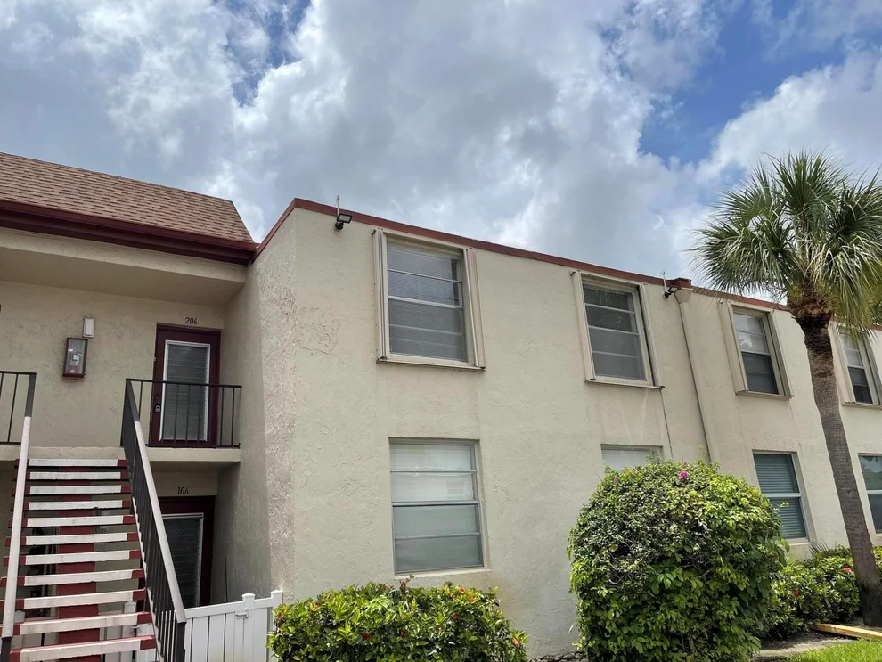 Unit for sale at 10 Willowbrook Lane, Delray Beach, FL 33446