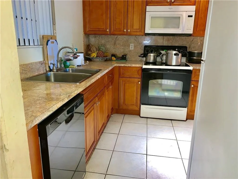 Unit for sale at 2810 Riverside Drive, Coral Springs, FL 33065