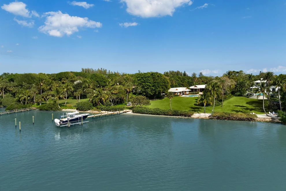 Unit for sale at 318 S Beach Road, Hobe Sound, FL 33455