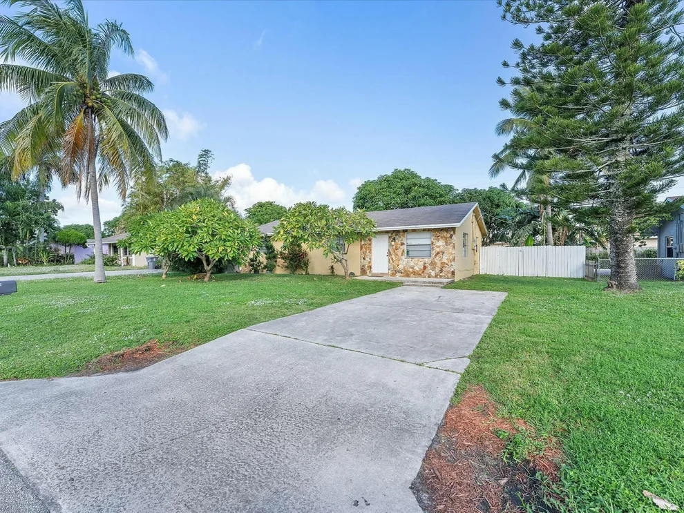 Unit for sale at 3561 Oberon Avenue, Boynton Beach, FL 33436