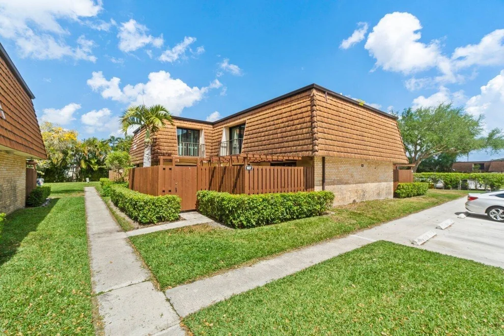 Unit for sale at 907 9th Lane, Greenacres, FL 33463