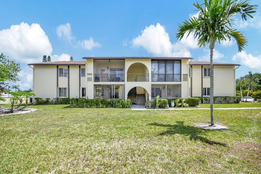 Unit for sale at 3531 Tall Pine Way, Greenacres, FL 33463