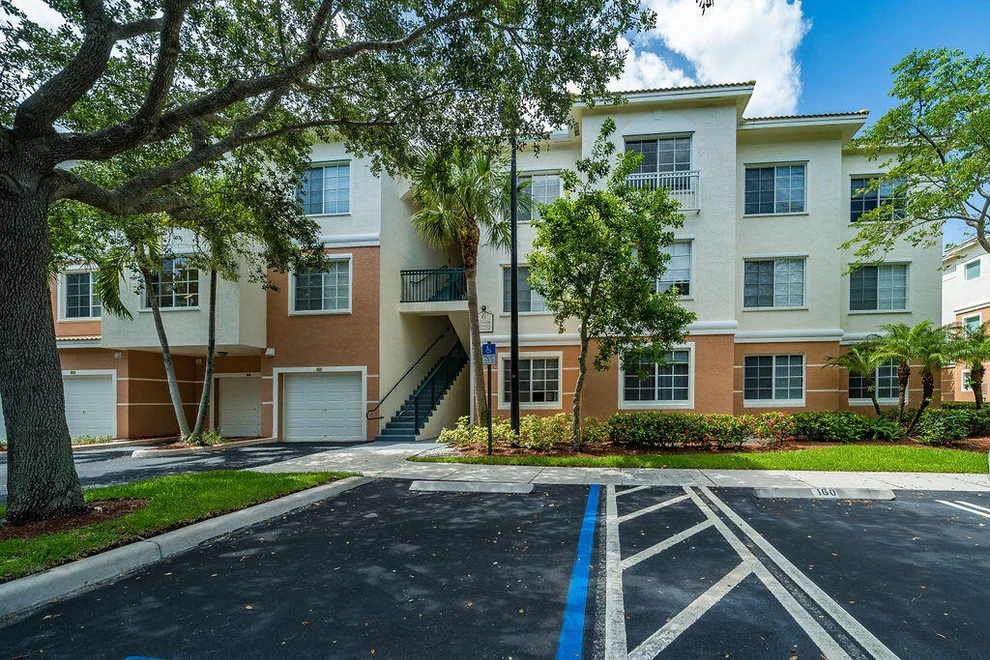 Unit for sale at 6107 Myrtlewood Circle W, Palm Beach Gardens, FL 33418