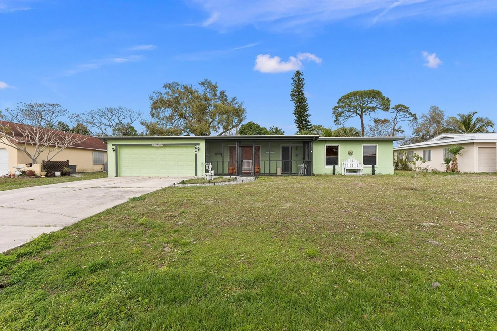 Unit for sale at 409 SE Tranquilla Avenue, Port St Lucie, FL 34983