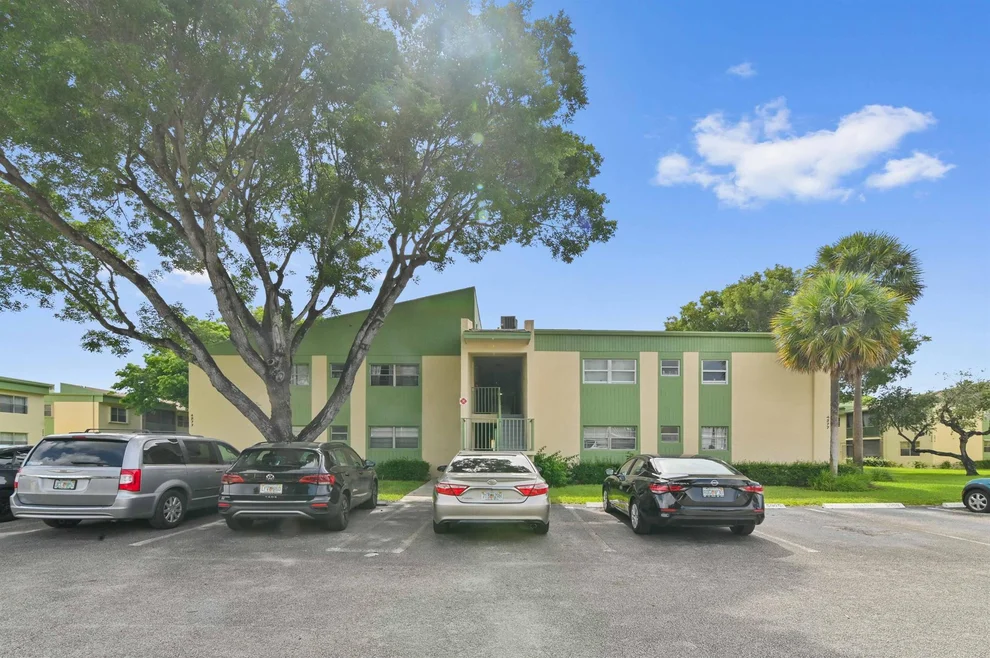 Unit for sale at 4277 NW 89th Avenue, Coral Springs, FL 33065