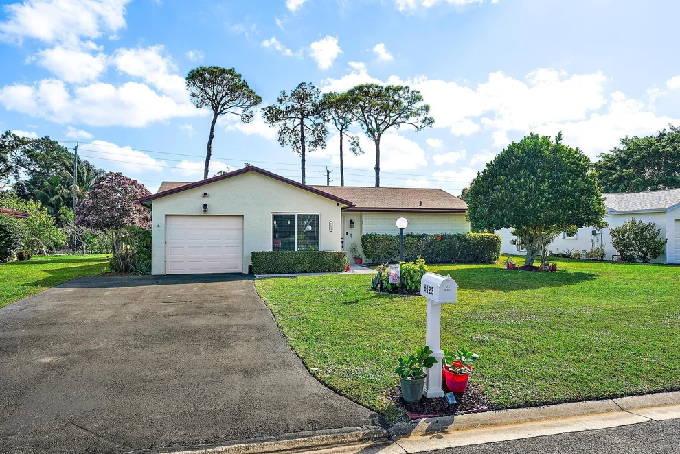 Unit for sale at 6123 Rainbow Circle, Greenacres, FL 33463