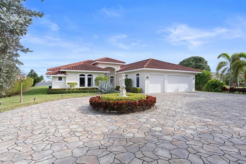 Unit for sale at 10 Firestone Circle, West Palm Beach, FL 33401
