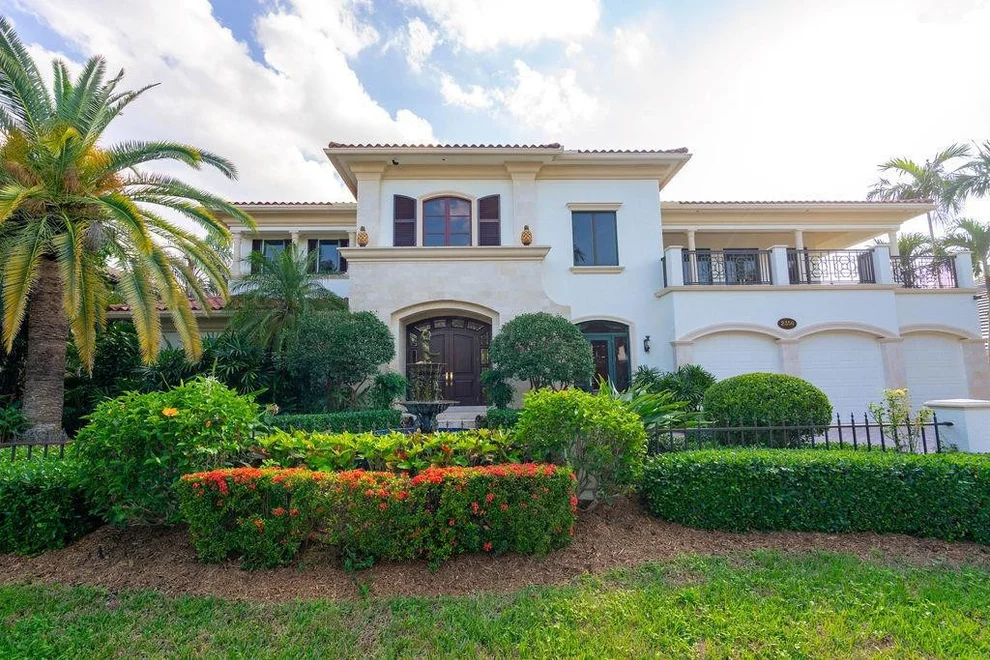 Unit for sale at 2356 NE 26th Street, Lighthouse Point, FL 33064