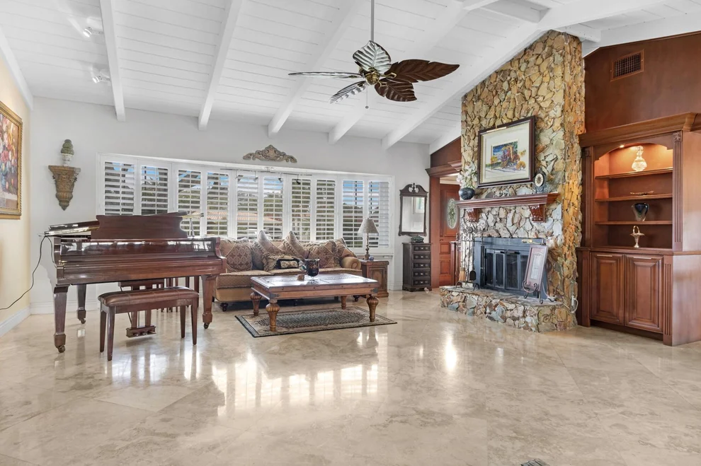 Unit for sale at 2500 NE 26th Avenue, Fort Lauderdale, FL 33305