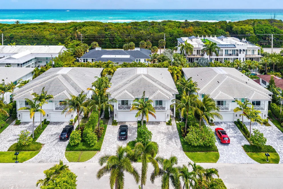 Unit for sale at 436 NE Wavecrest Way, Boca Raton, FL 33432