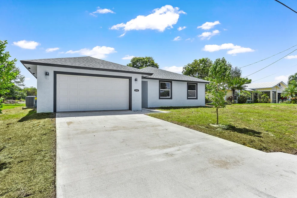 Unit for sale at 122 SW Euler Avenue, Port St Lucie, FL 34953