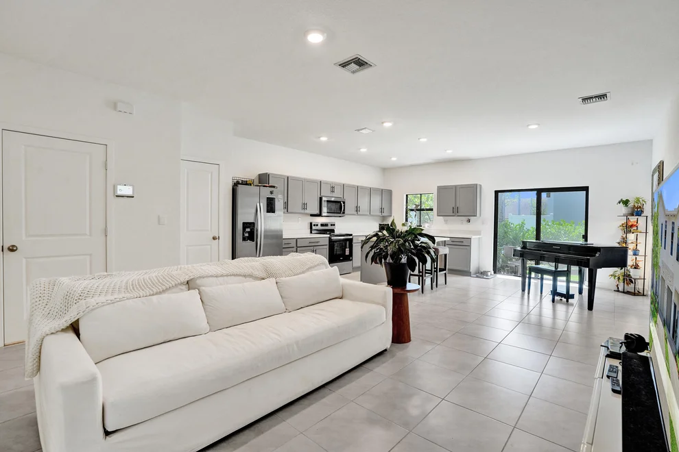 Unit for sale at 975 NW 3rd Terrace, Pompano Beach, FL 33060