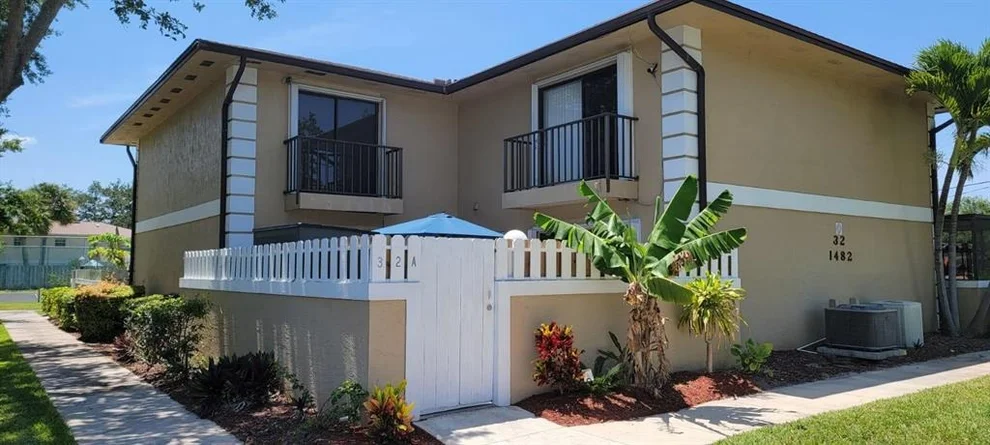Unit for sale at 1482 N Lawnwood Circle, Fort Pierce, FL 34950