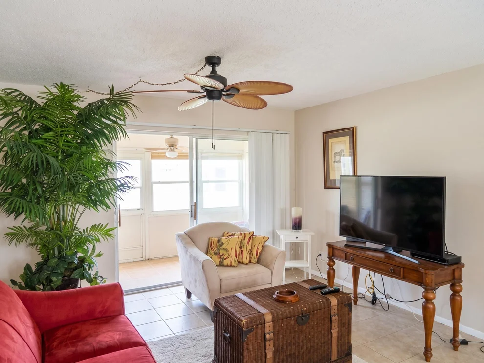 Unit for sale at 2971 W Ashley Dr Drive W, West Palm Beach, FL 33415