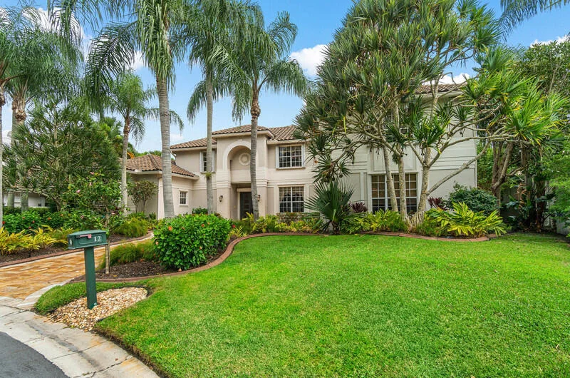 Unit for sale at 12 Martinique Cove, Palm Beach Gardens, FL 33418