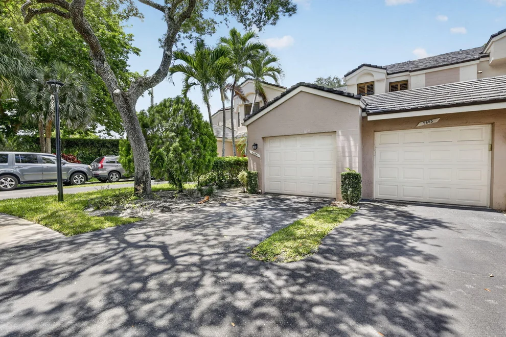 Unit for sale at 9883 NW 1st Court, Plantation, FL 33324