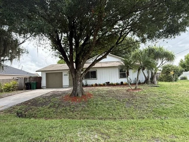 Unit for sale at 2008 SW Hampshire Lane, Port St Lucie, FL 34953