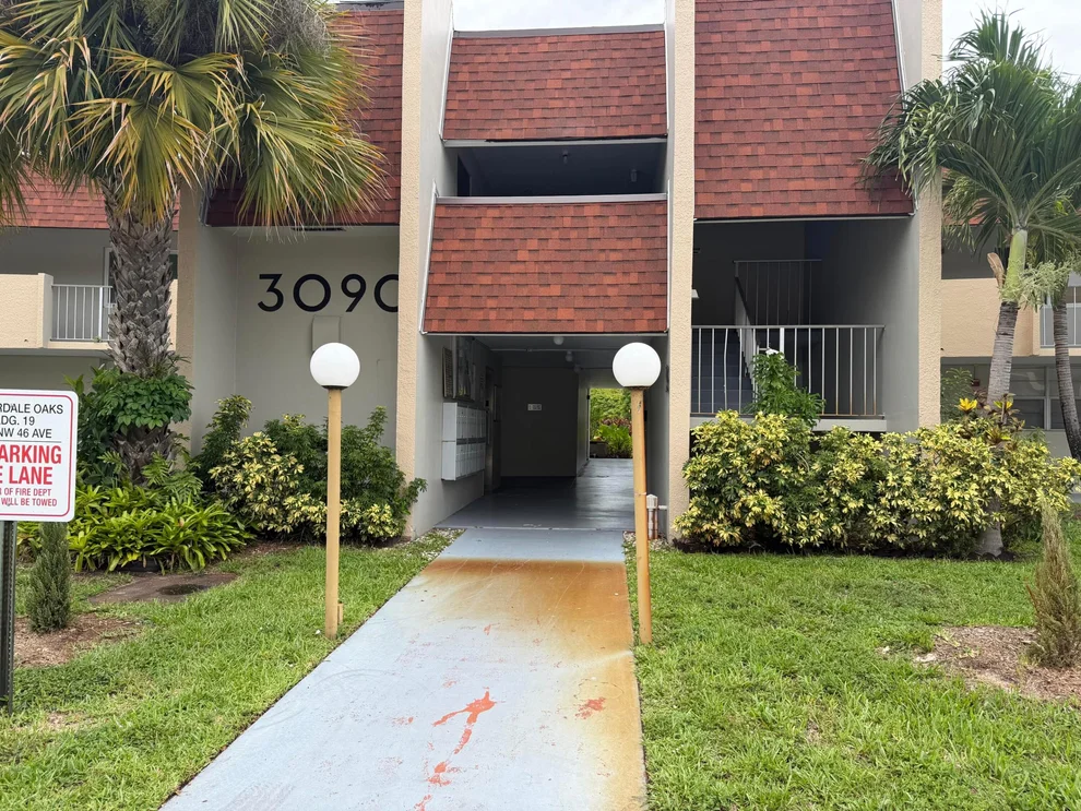 Unit for sale at 3090 NW 46th Avenue, Lauderdale Lakes, FL 33313