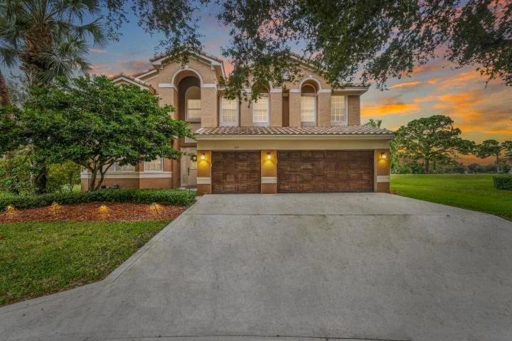 Unit for sale at 352 Kingfisher Drive, Jupiter, FL 33458
