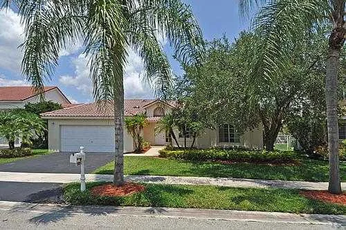 Unit for sale at 505 Spinnaker Drive, Weston, FL 33326