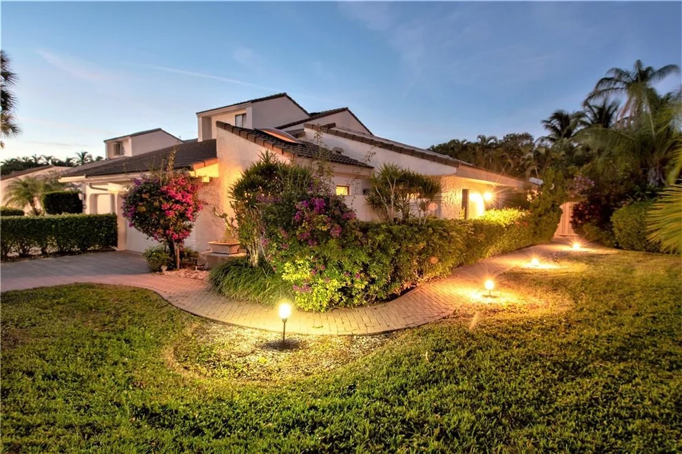 Unit for sale at 19502 Bay View Road, Boca Raton, FL 33434