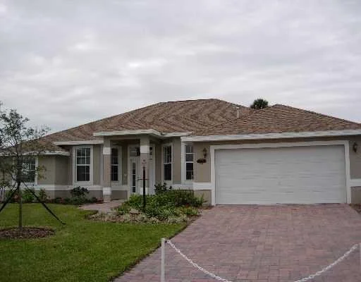 Unit for sale at 910 Southlakes Way SW, Vero Beach, FL 32968