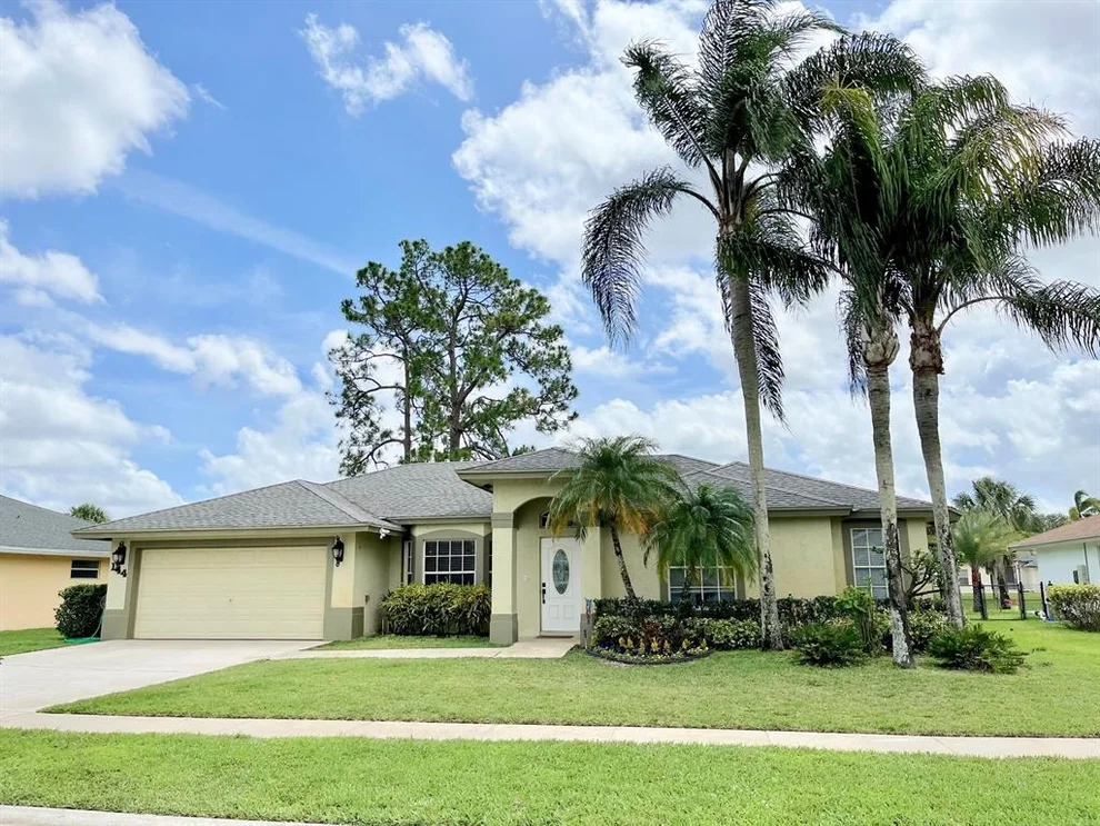 Unit for sale at 144 Monterey Way, Royal Palm Beach, FL 33411