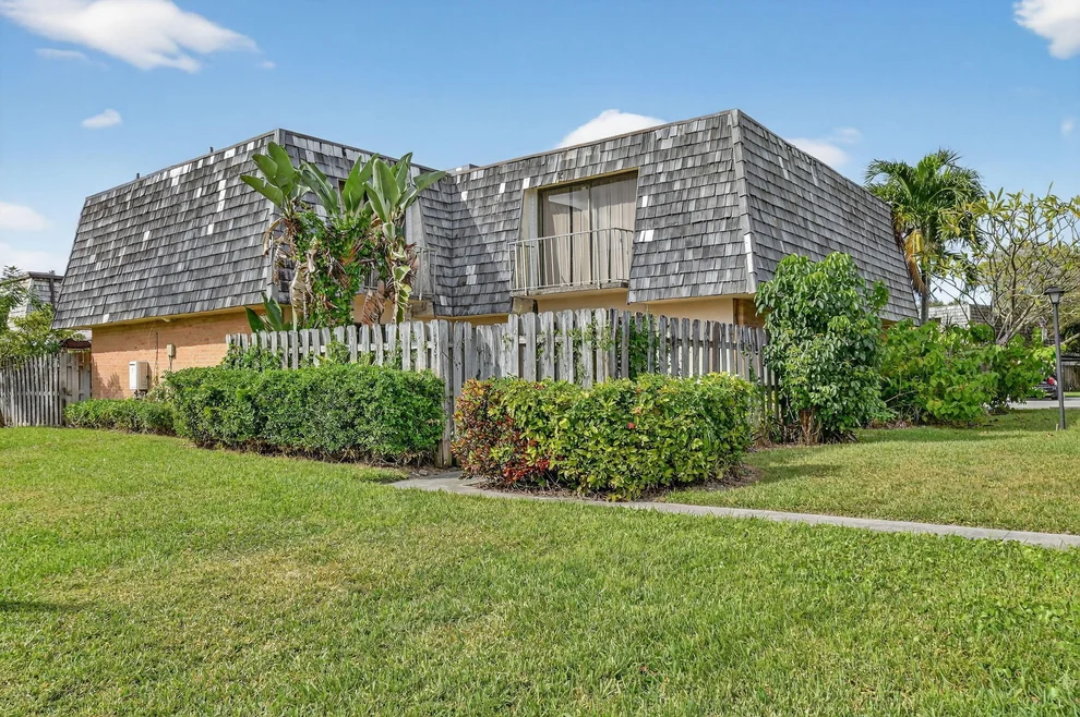 Unit for sale at 306 Lake Arbor Drive, Palm Springs, FL 33461