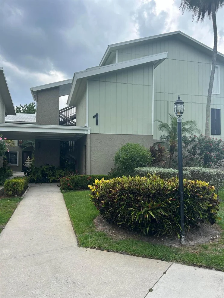 Unit for sale at 800 NW Fork Road, Stuart, FL 34994