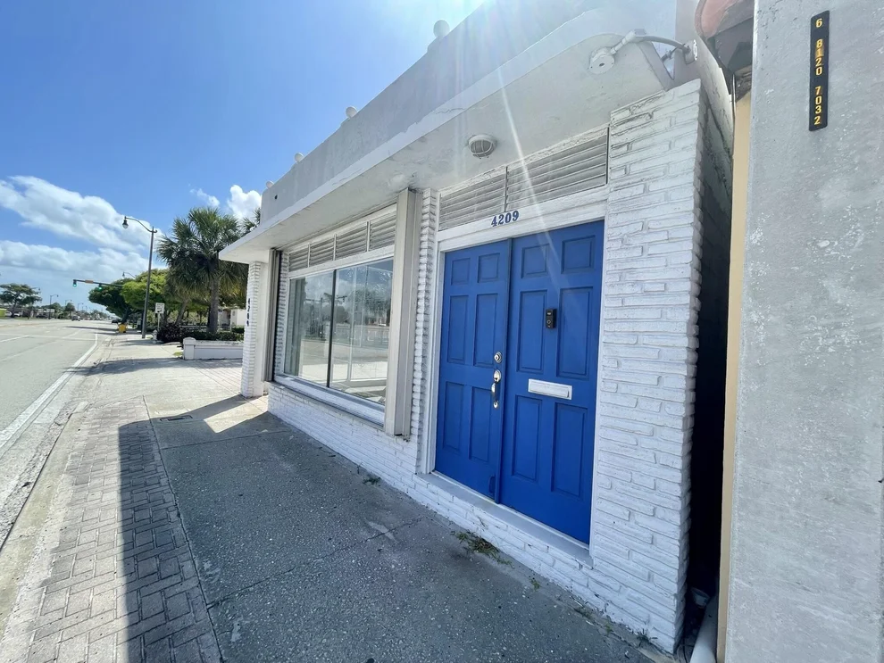 Unit for sale at 4209 S Dixie Highway, West Palm Beach, FL 33405