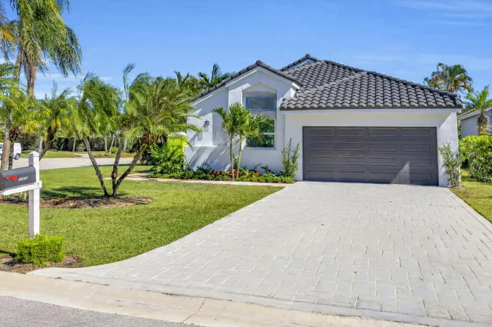 Unit for sale at 13878 Palm Grove Place, Palm Beach Gardens, FL 33418