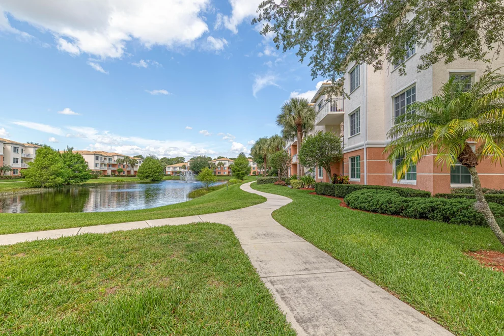 Unit for sale at 6101 Myrtlewood Circle W, Palm Beach Gardens, FL 33418