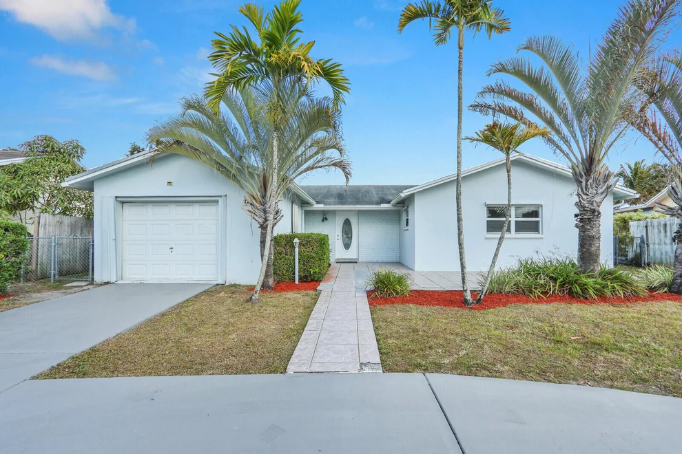 Unit for sale at 22600 SW 65th Way, Boca Raton, FL 33428