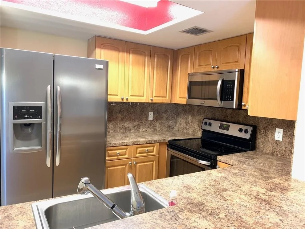 Unit for sale at 2139 Champions Way, North Lauderdale, FL 33068