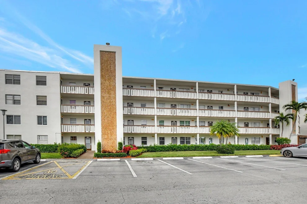 Unit for sale at 2029 Hythe B, Boca Raton, FL 33434