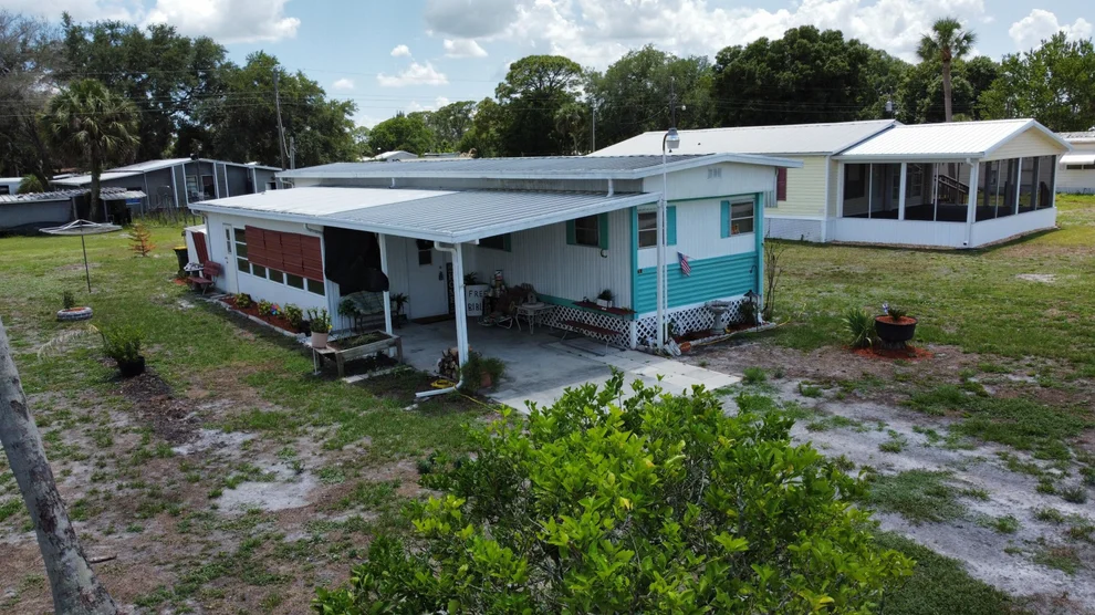 Unit for sale at 17408 Broadwing Lane, Okeechobee, FL 34974
