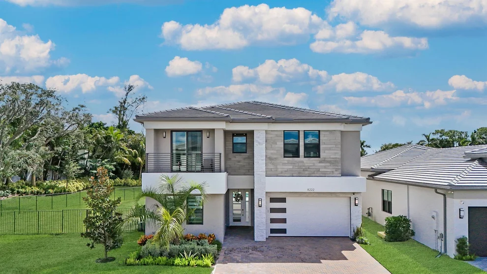 Unit for sale at 8222 Essex Country Clb Drive, Boca Raton, FL 33434