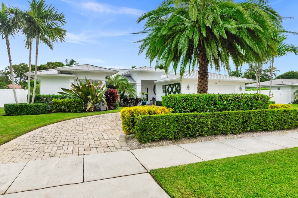 Unit for sale at 124 Cruiser Road N, North Palm Beach, FL 33408