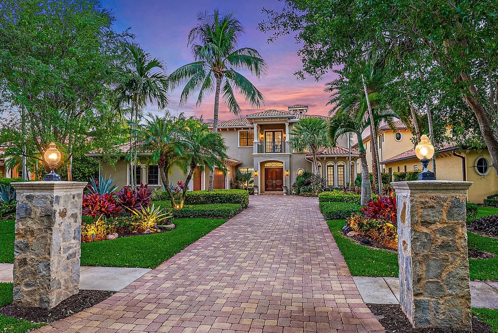 Unit for sale at 2842 Old Cypress N, Palm Beach Gardens, FL 33410
