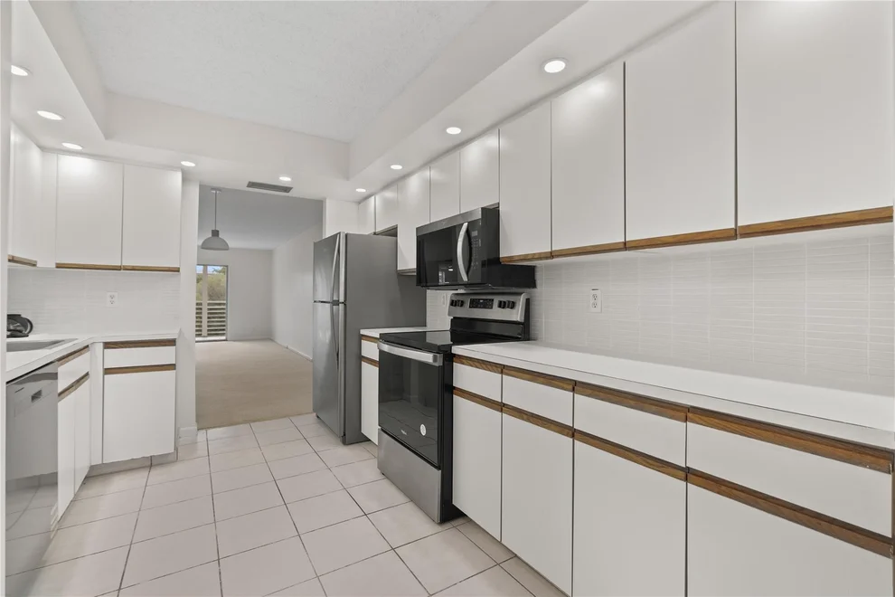 1801 Eleuthera Point
